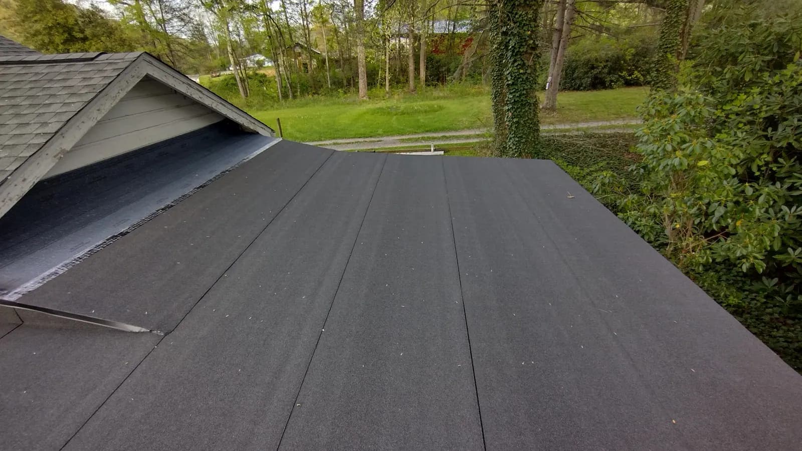 Roof deck fully covered in synthetic underlayment before final roofing goes on